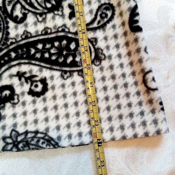 Black & White Paisley Fleece Pullover V-neck Long Sleeve Lightweight Size S - Picture 8 of 10